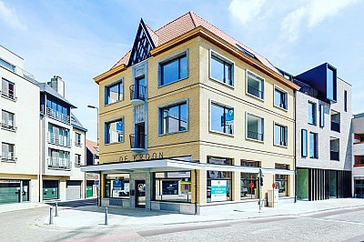 Appartementsgebouw en winkelruimte Zele